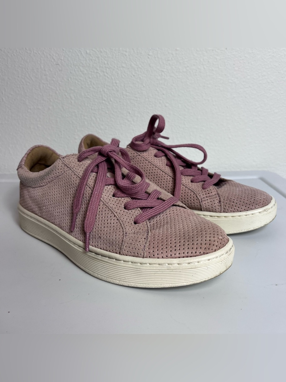 Sofft Sneakers Women's Size 6.5 Blush Pink Somers Laced Shoes Perforated Femme